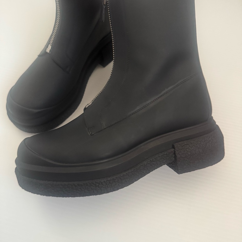Stuart Weitzman Charli Zip Sport Leather Ankle Boots Black Size 8.5 - Picture 6 of 16